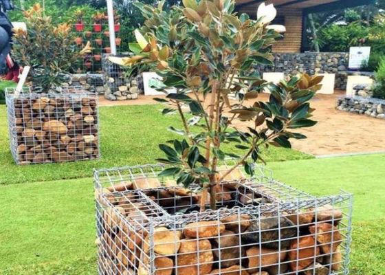 Peyzaj İnşaatında Dekoratif Gabion Olarak Kullanılan Ağır Kaynaklı Tel Örgü