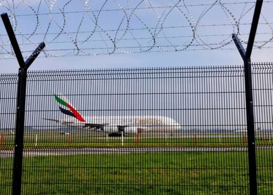 4.0m 5.2m Plastik Kaplı Hasır Paneller Havaalanı Güvenlik Hasır Eskrim Panelleri