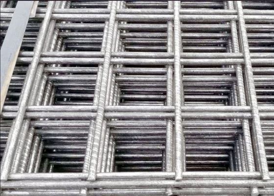 Kolay kurulum için 50x50mm delik boyutu ile galvanizli çelik 1.0mm kaynaklı tel örgü panelleri