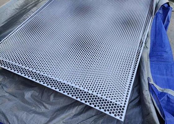 620mmX2440mm Perforasyonlu Metal Panel özelleştirme