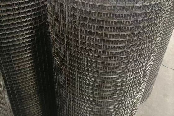 Yüksek korozyon direnci ile güçlendirilmiş paslanmaz çelik kaynaklı tel örgü (0,5-6,0 mm tel çapı)