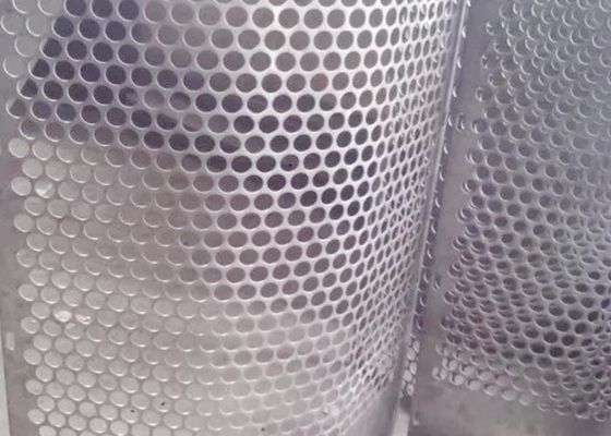 ISO 9001 standartları Dekorasyon için Galvanizli Perforasyonlu Metal Açı Tablosu