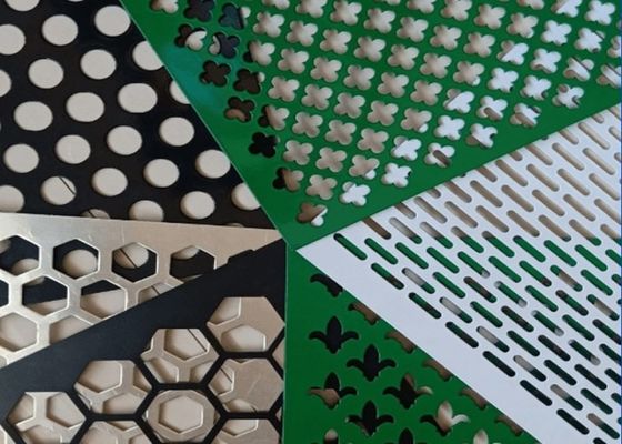 Elektrikli galvanizli yüzey tedavisi ile delikli elmas metal panellerin korunması