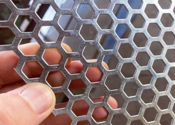 Dış Duvar Dekorasyonu için Renkli PVC Kaplamalı Delikli Alüminyum Levha