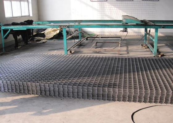 Yüksek Güçlü Galvanizli Çelik Kaynak Ağı Dolabı 0,5 mm-6.0 mm çaplı