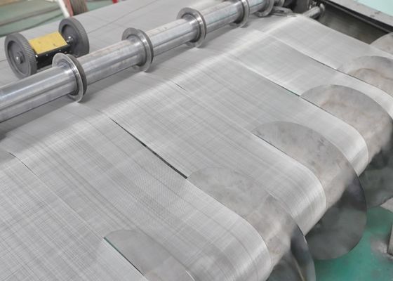 Çoklu malzeme seçenekleri ile özelleştirilebilir genişlik düz dokuma dokuma tel örgü ekranı