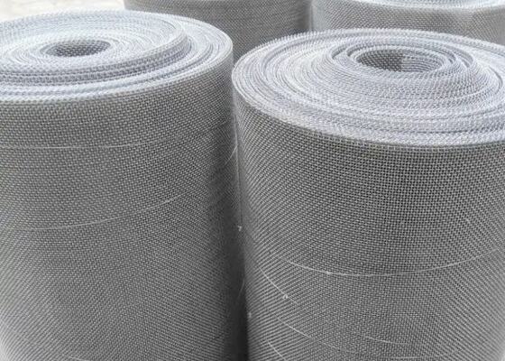 Yüksek karbonlu çelik düzgen şeklinde 12 x 12 dişli, endüstriyel alanda olağanüstü dayanıklılık ve istikrar sağlamak için tasarlanmıştır.