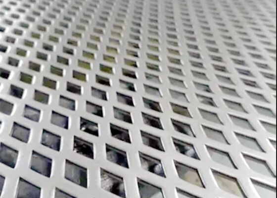 Çekim gücü 250 ila 550 MPa Perforasyonlu Metal Panel İsteğe göre özelleştirme ve çoklu endüstriyel kullanımlar için çok yönlü seçenek