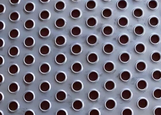 Çekim gücü 250 ila 550 MPa Perforasyonlu Metal Panel İsteğe göre özelleştirme ve çoklu endüstriyel kullanımlar için çok yönlü seçenek