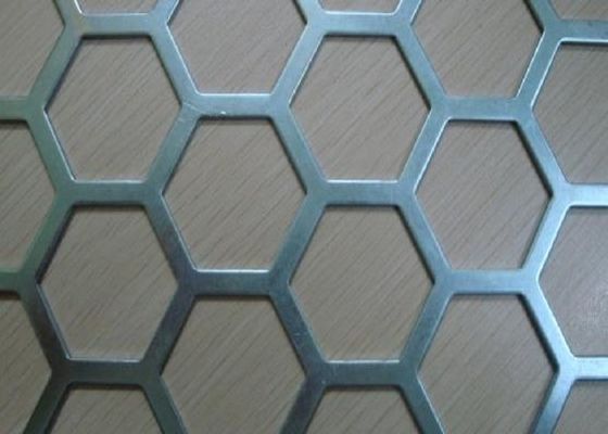 Standart Boyutlar veya Özel Seçenekler 304 Kalınlığı 0.1-12mm olan Perforated Mesh Sheet